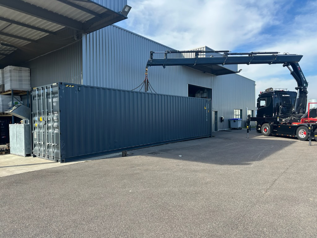 Container de stockage 40 pieds HC gris anthracite installé chez PB APPRO-DIFFUSION à Beaune