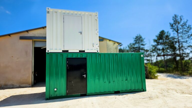 Test superposition containers 20 10 pieds atelier validation structure bi-bloc