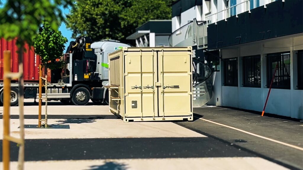 Container snack CA Brive Rugby avec fenêtre panoramique ouverte au Stadium Amédée-Domenech